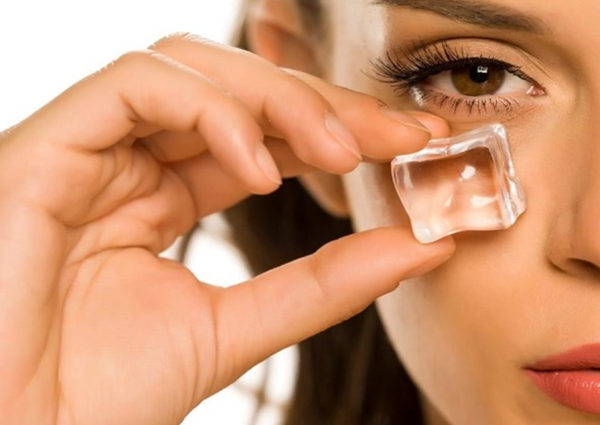Amazing beauty tips of ice cube, will make you beautiful and young. Benefits of ice cubes